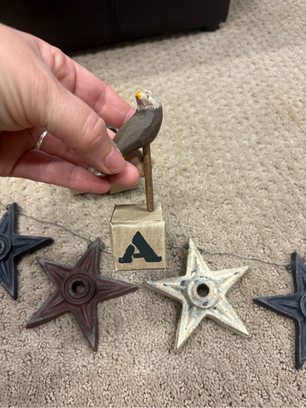 Rustic Star Garland and USA Shelf Sitters - Picture 4 of 12